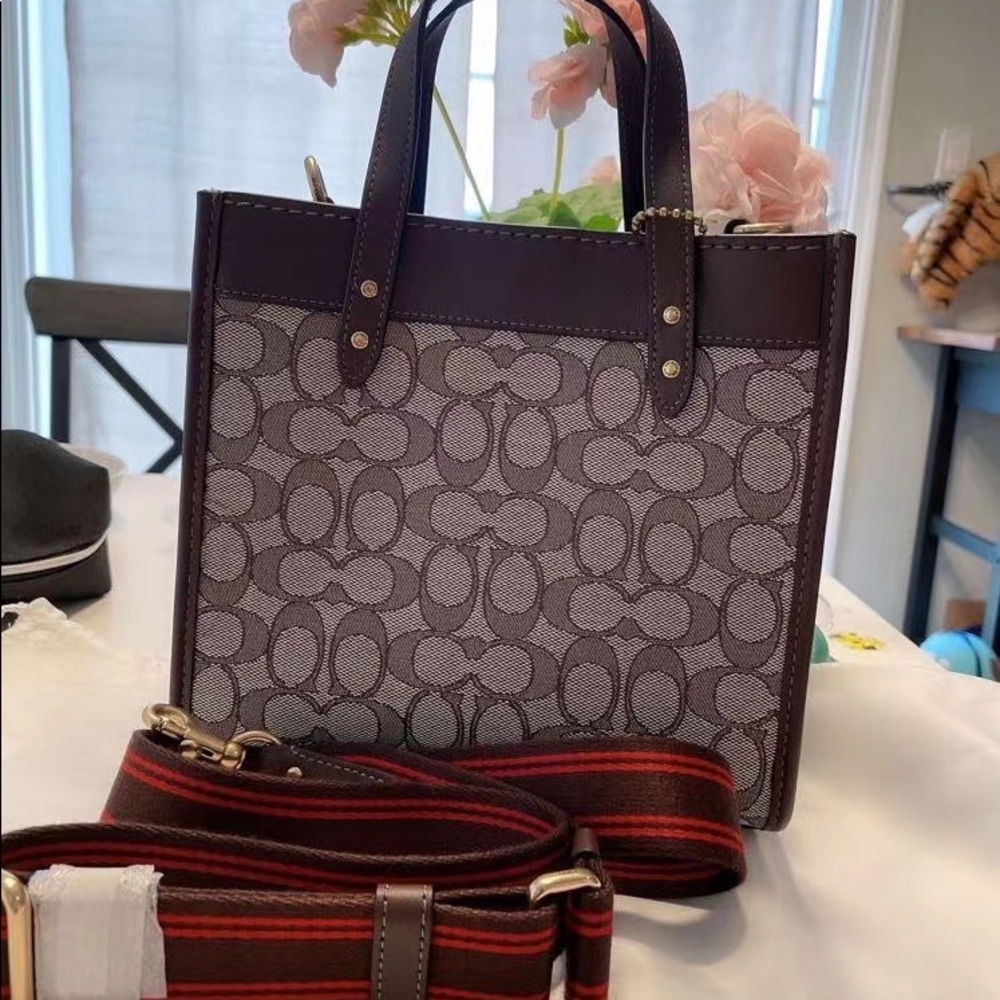 Field Tote 22 In Signature Jacquard - Picture 5 of 10